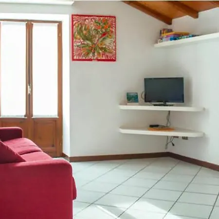 Il Borgo Sul Lago Carate Urio