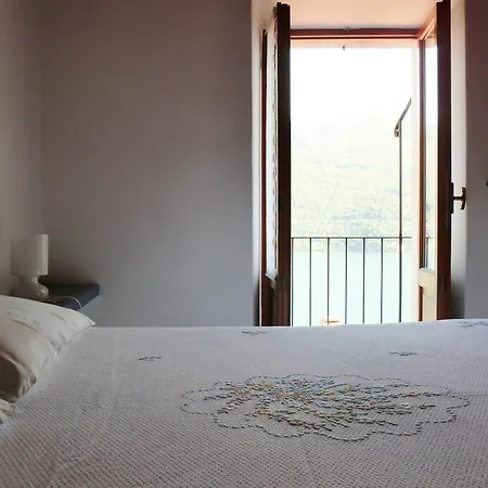 Il Borgo Sul Lago * Carate Urio